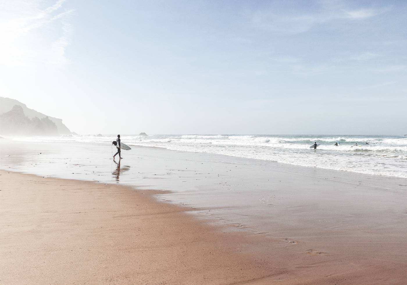 Sunshine Beach Surfer Poster - Posterbox.no