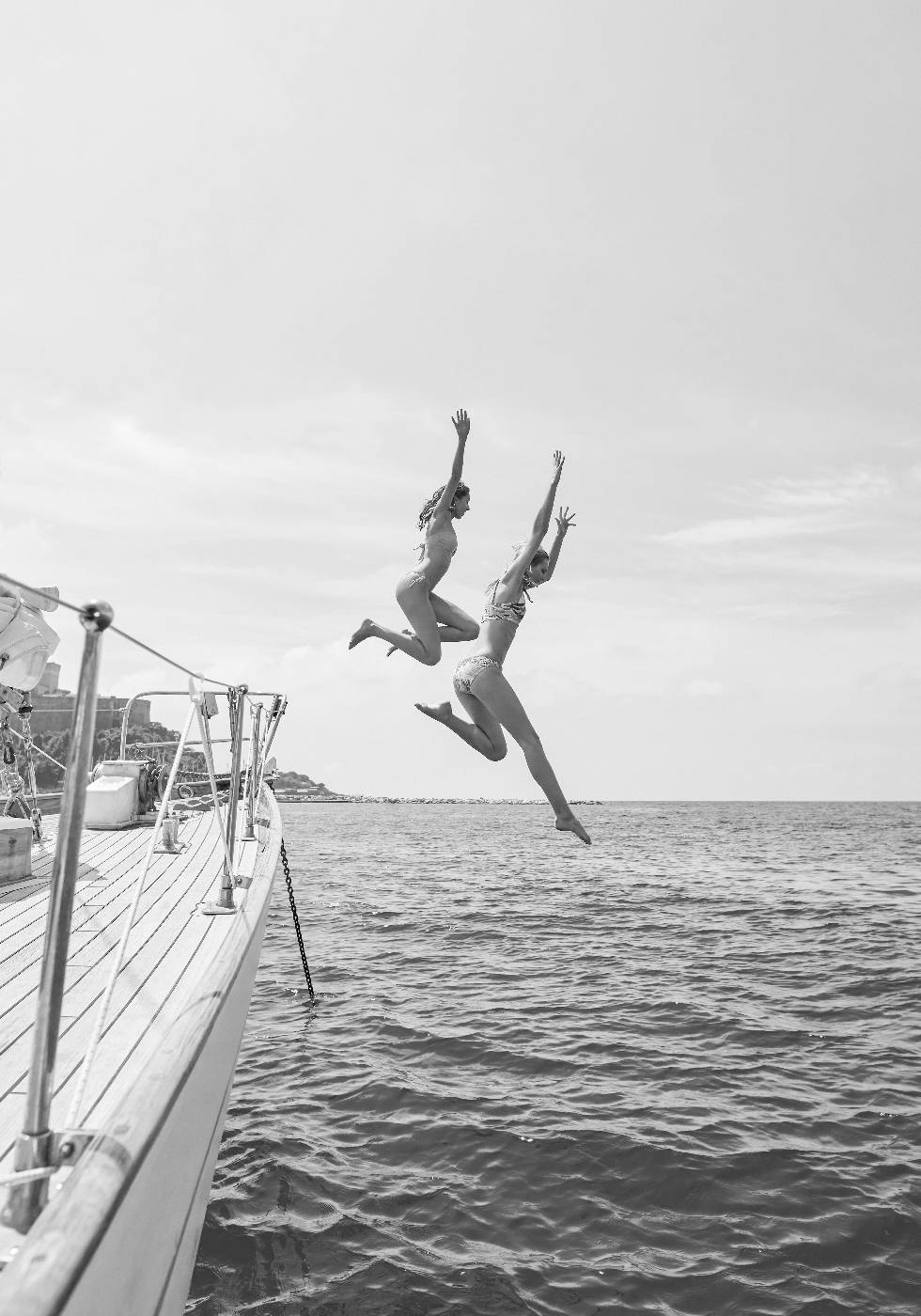 Ocean Jump Sail Boat Poster - Posterbox.no