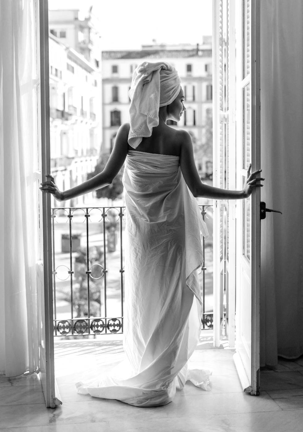 Morning Woman Poster - Posterbox.no