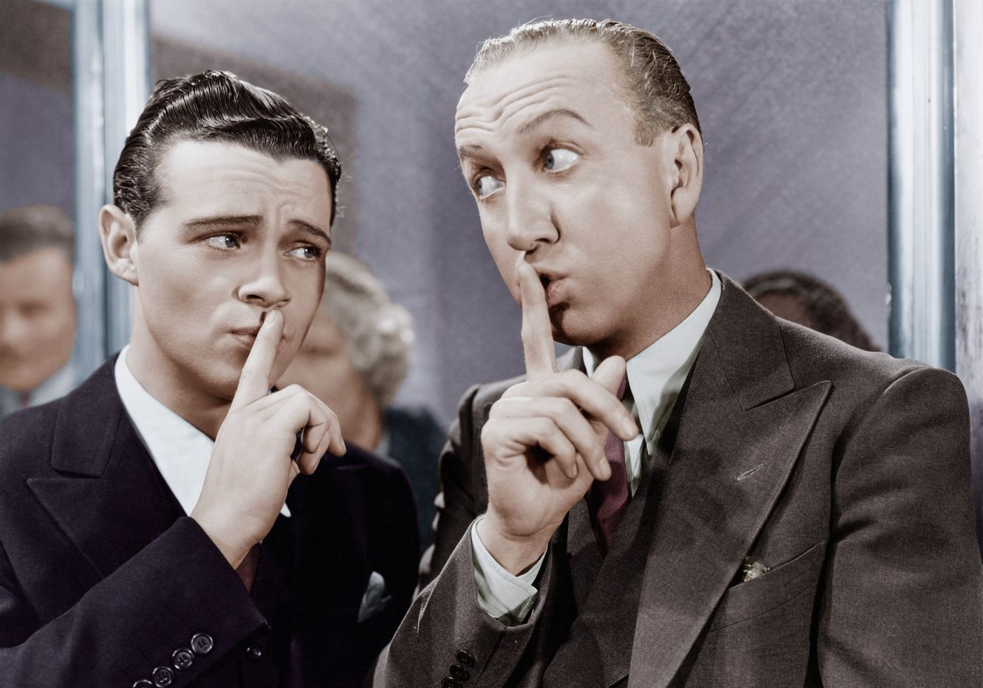 Discretion Poster - Posterbox.no