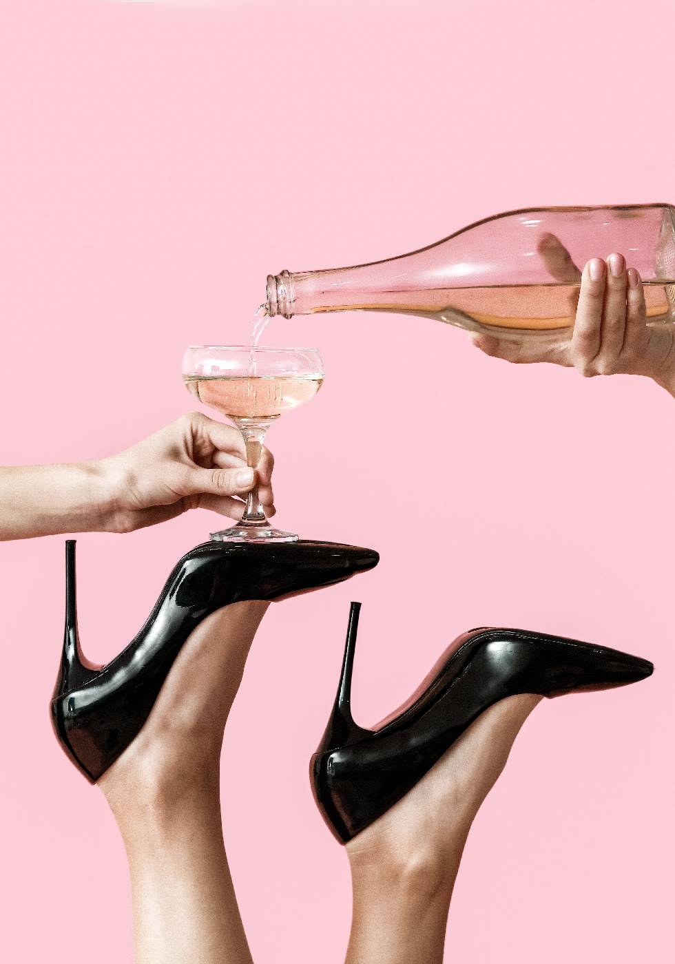 Pouring More Champagne Poster - Posterbox.no