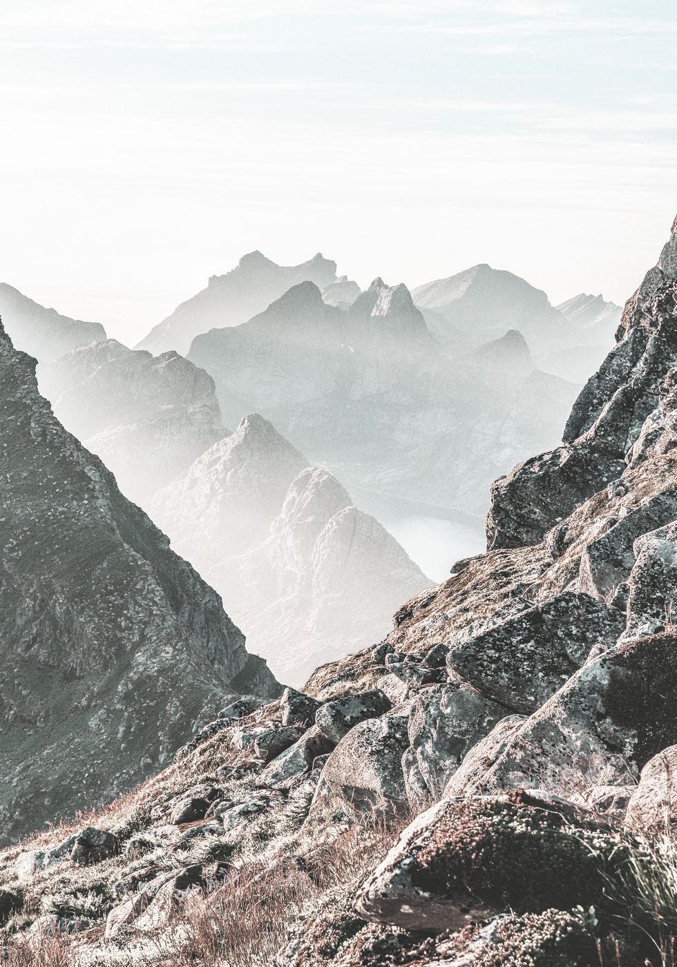 Majestic Mountain View Poster - Posterbox.no