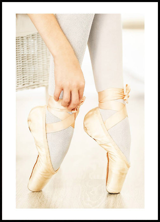 Ballerina Tying Ballet Shoes Poster - Posterbox.no