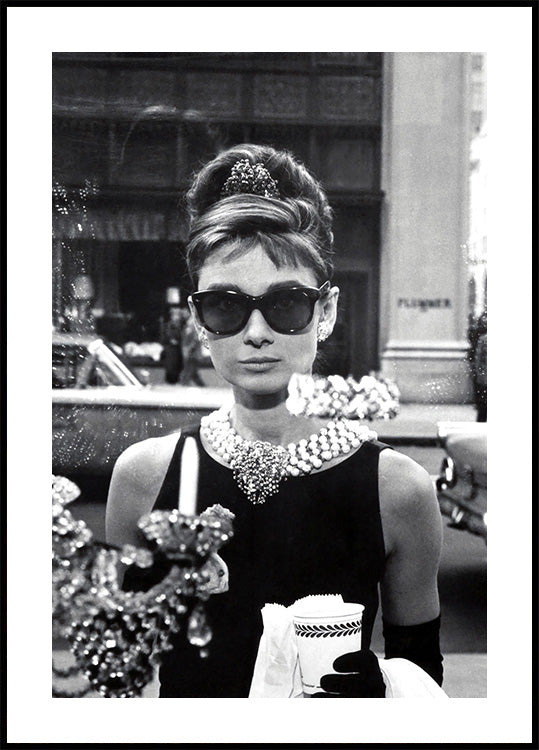 Audrey Hepburn Breakfast at Tiffany's Poster - Posterbox.dk