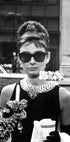 Audrey Hepburn Breakfast at Tiffany's Poster - Posterbox.dk