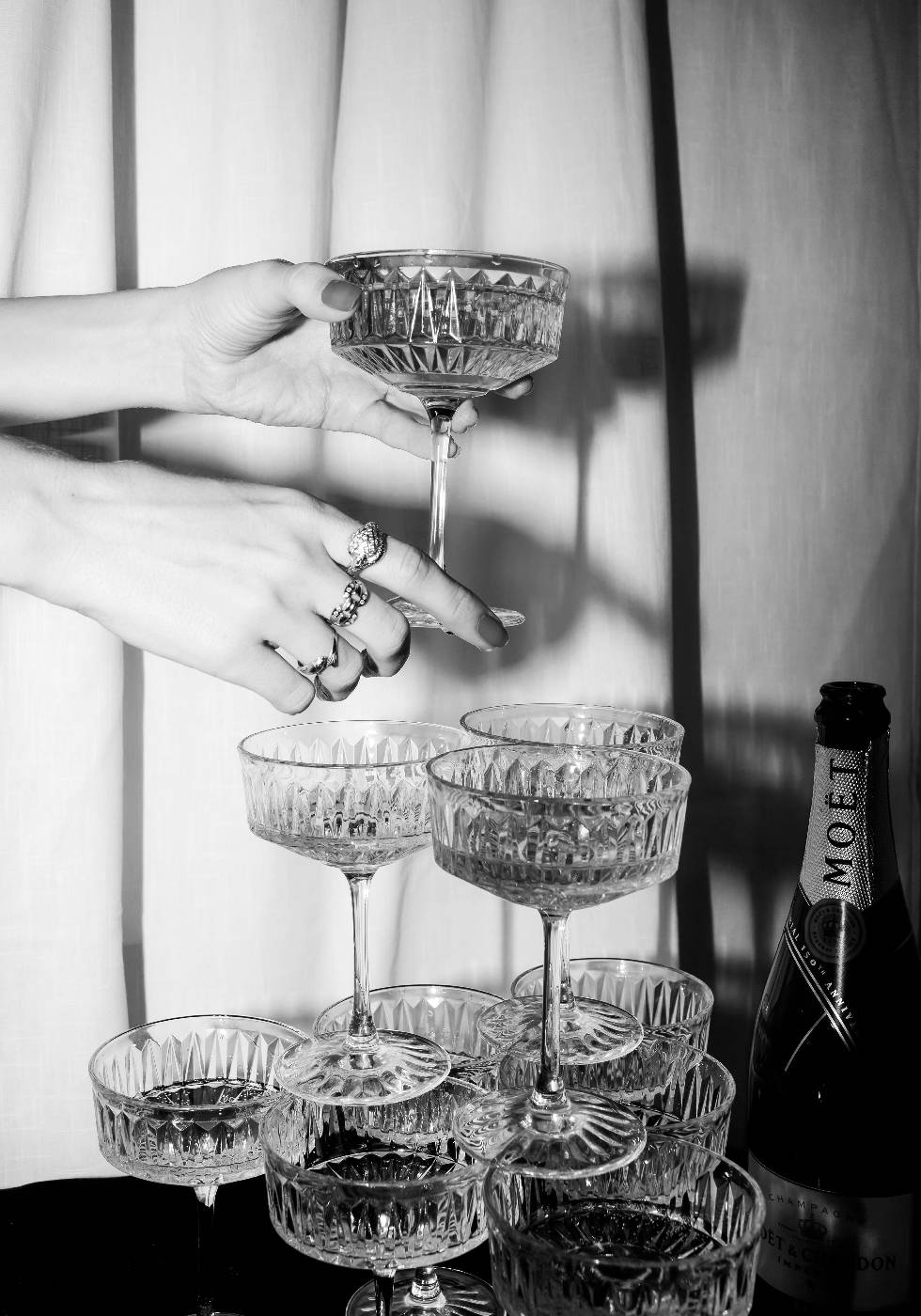 Champagne Glasses Print Poster - Posterbox.no