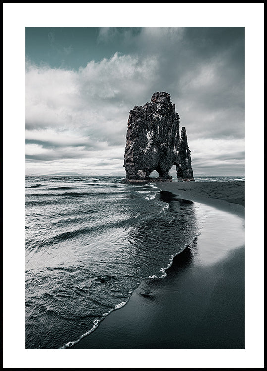 View of Basalt Stack - Hvitserkur Poster - Posterbox.dk