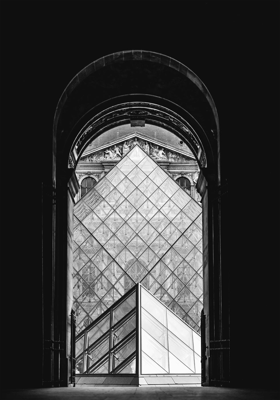Musée du Louvre Pyramid Black & White Poster