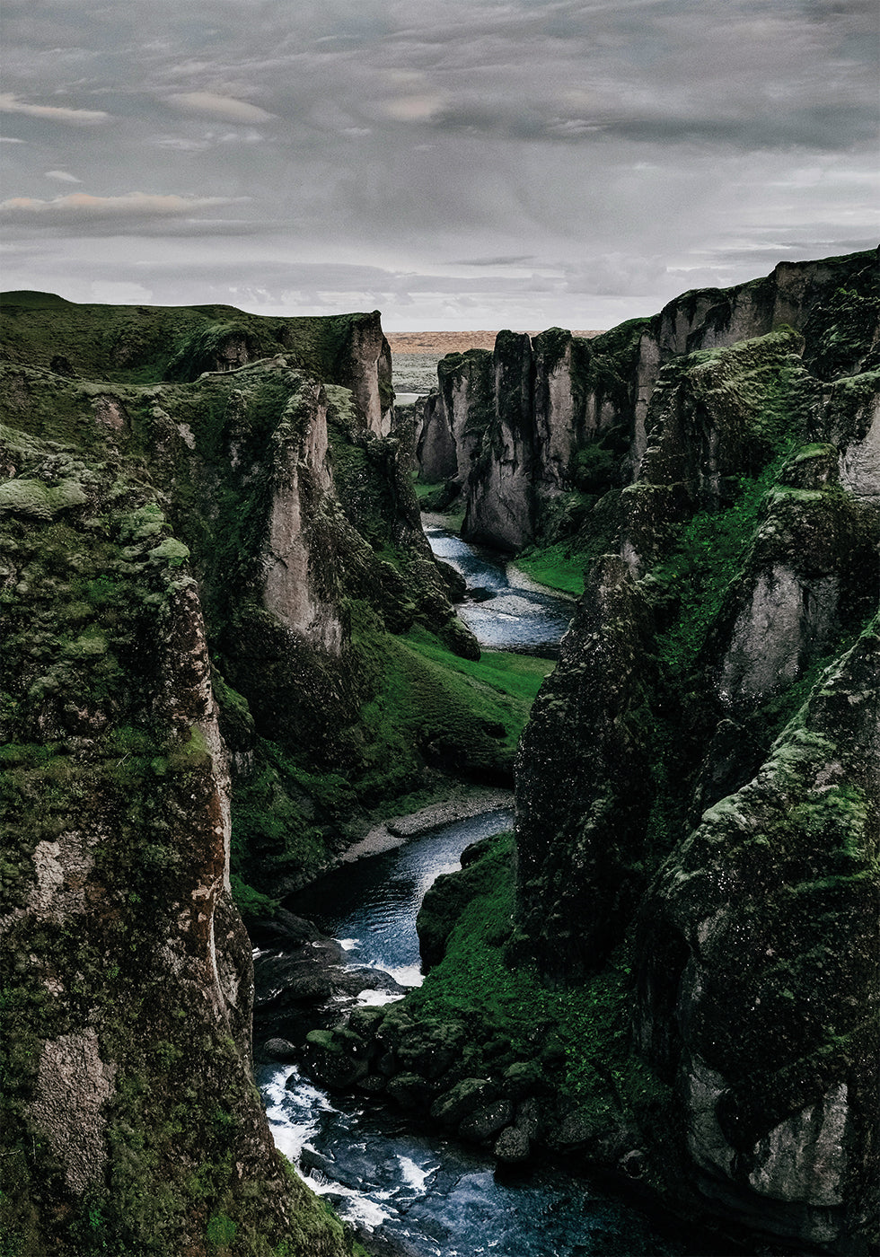 River Valley Poster - Posterbox.dk