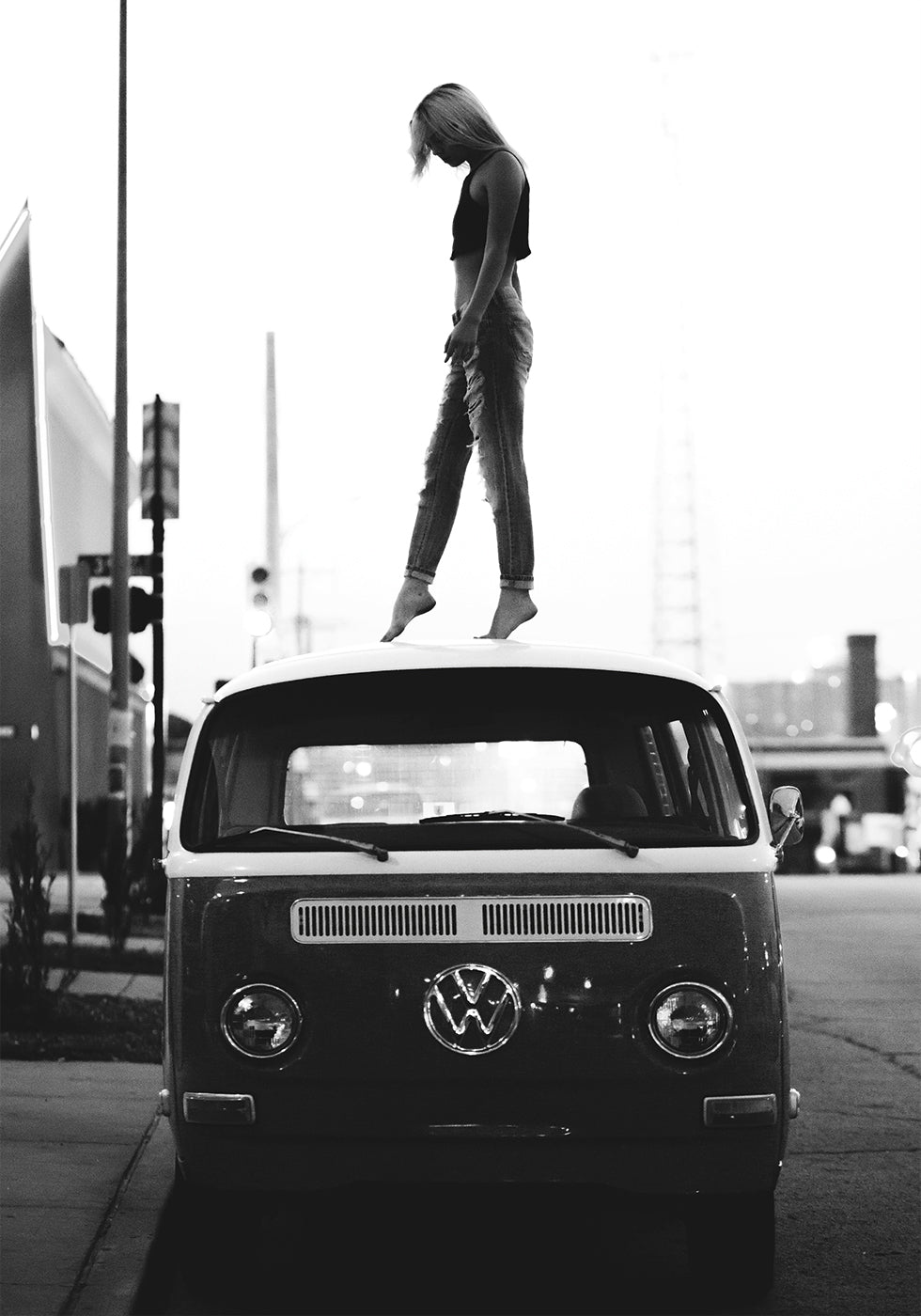 Volkswagen Girl Poster - Posterbox.dk