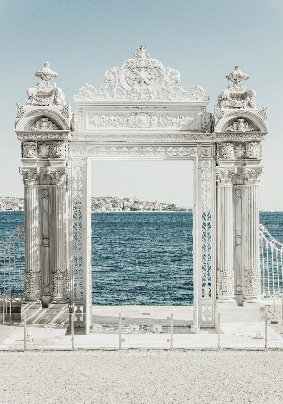 White Gate of Dolmabahce Palace, Turkey Poster - Posterbox.dk