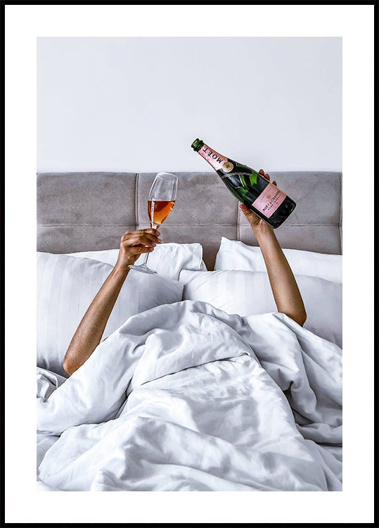 Woman Champagne in Bed Poster - Posterbox.dk