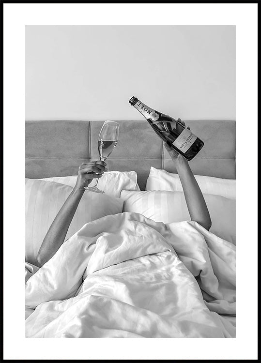 Woman Drinking Wine in Bed Poster - Posterbox.dk