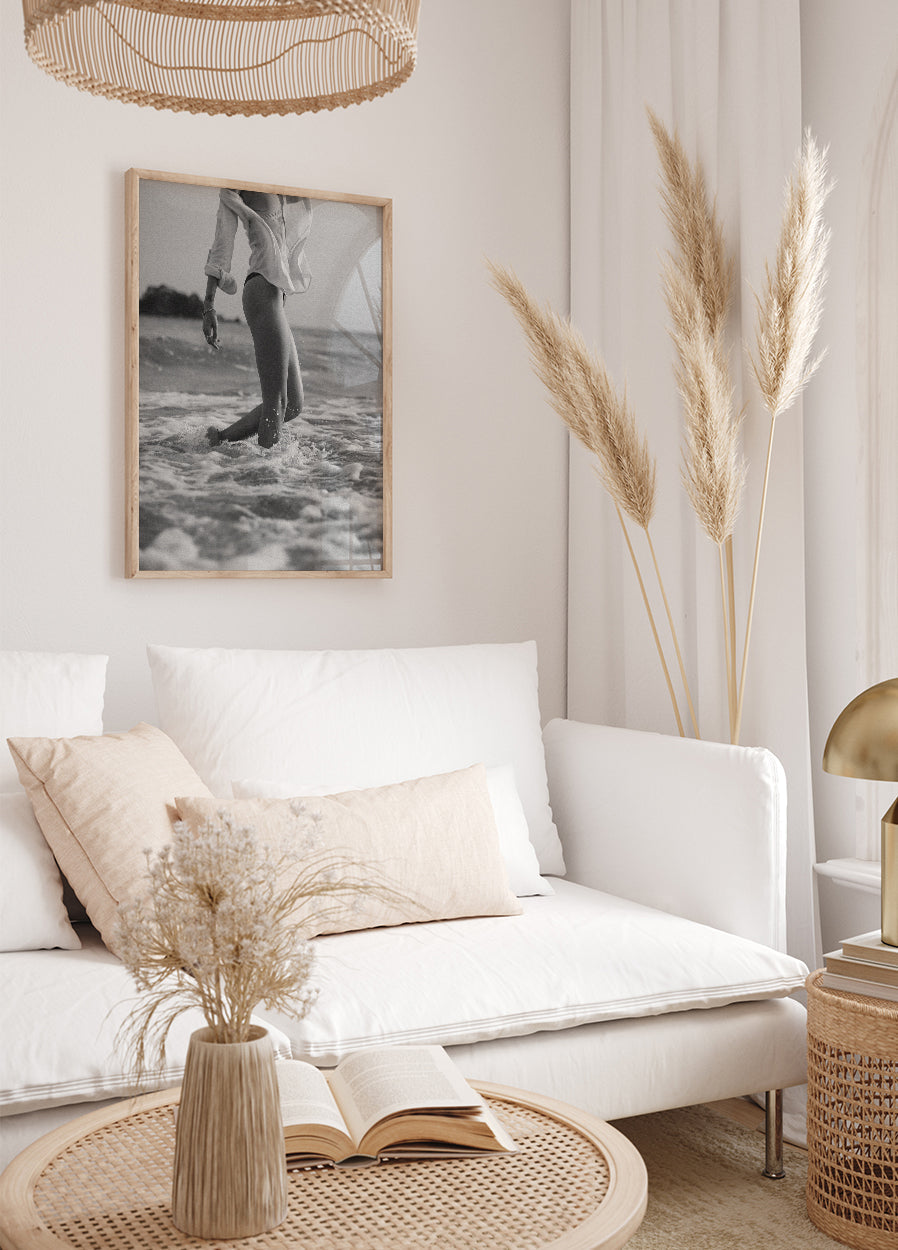 Woman and Ocean Poster - Posterbox.dk