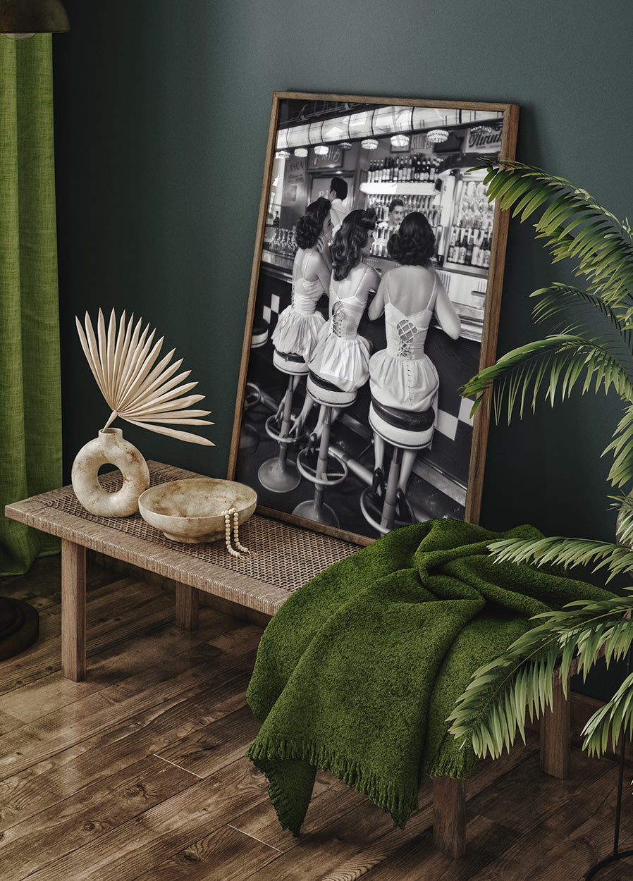 Women Drinking At Bar Wall Art Poster - Posterbox.dk