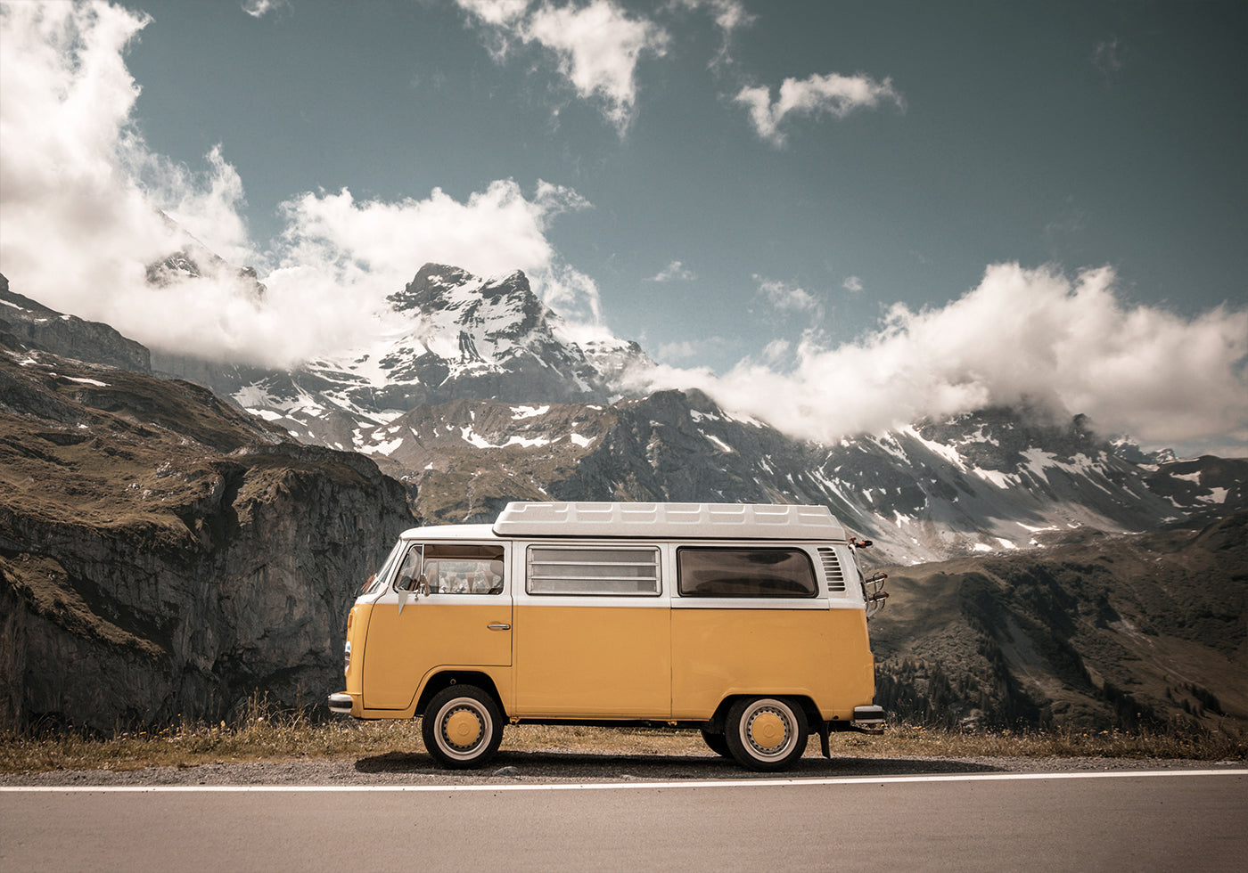 Yellow Van in the Mountains Poster - Posterbox.dk