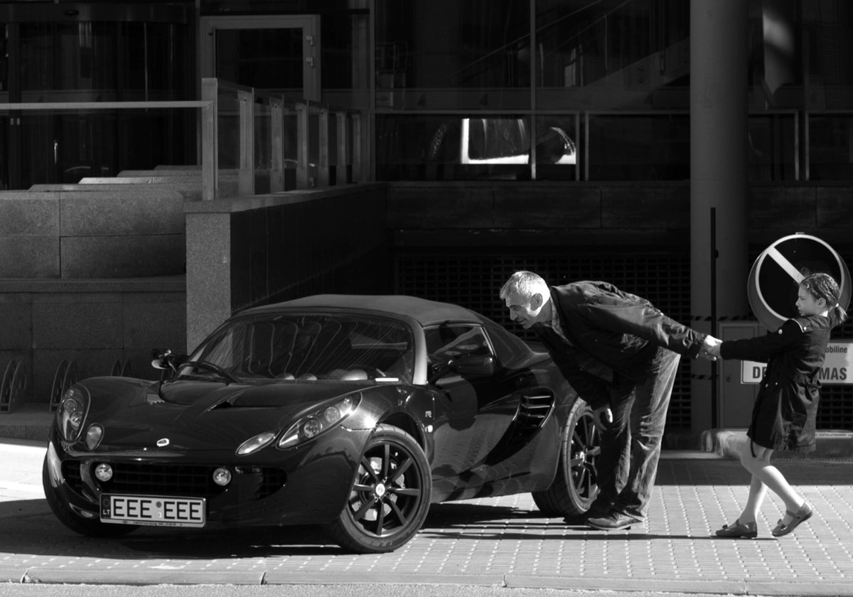 Sports Car Distraction