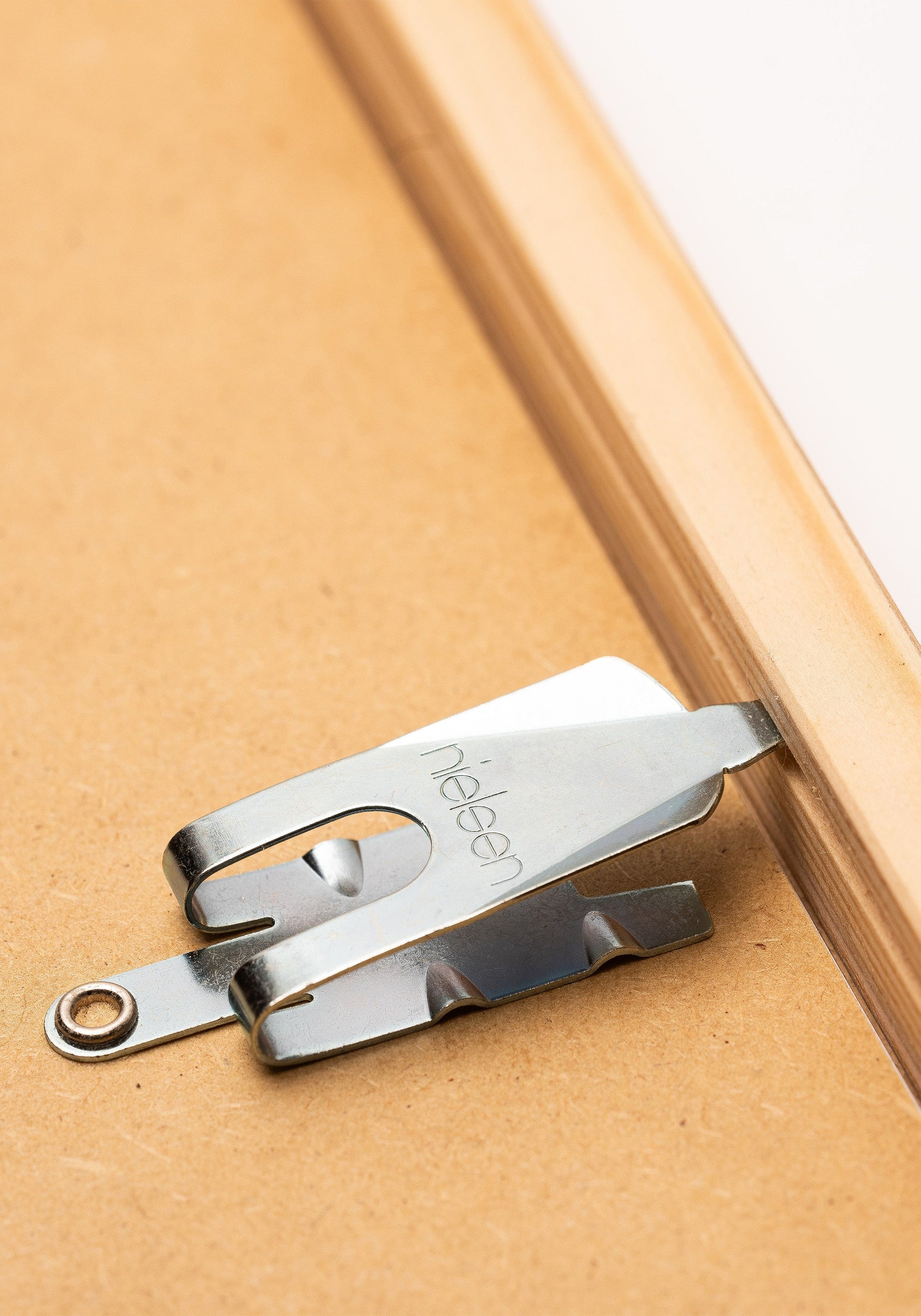 Premium Wood frame Nielsen Oak Poster