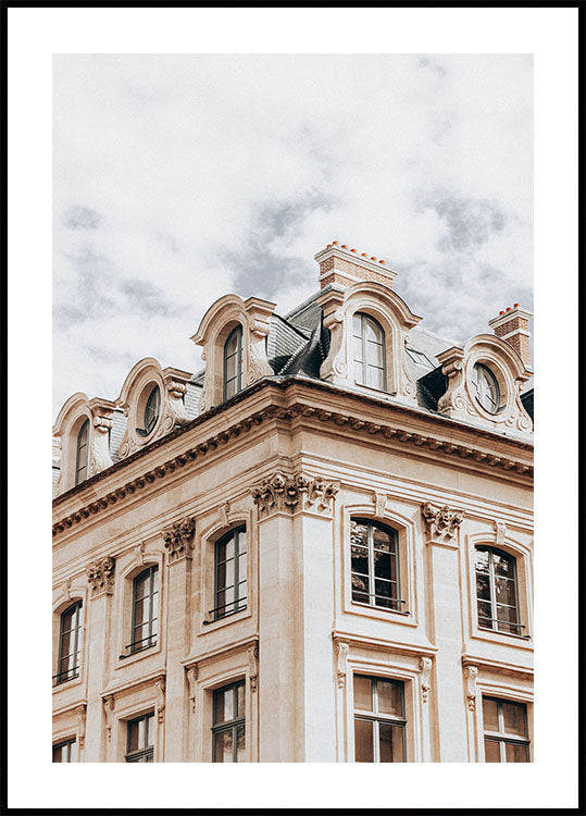 Classic Building in Paris Poster - Posterbox.dk