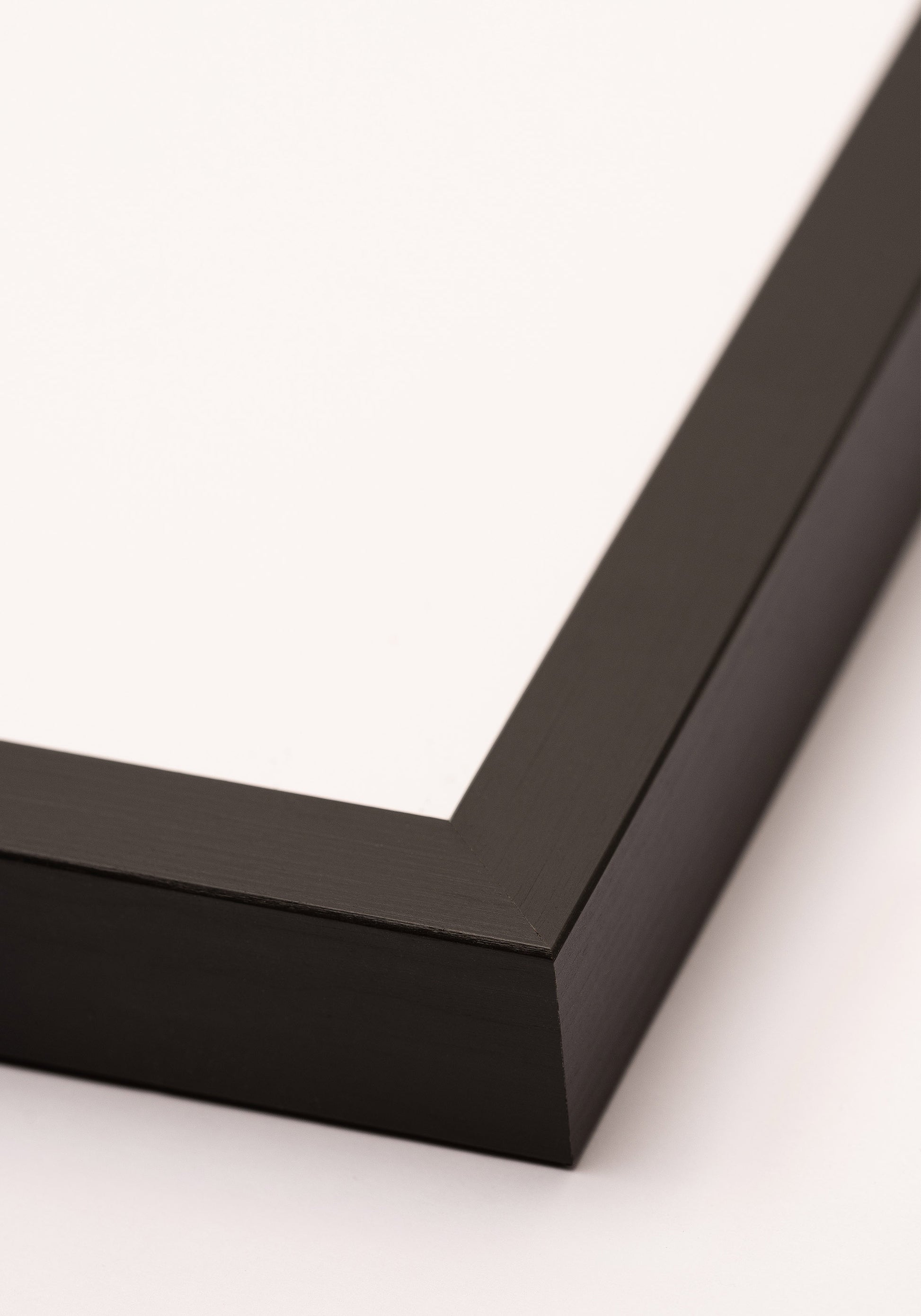 Black wooden frame - Posterbox.dk