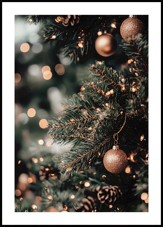 Christmas Tree with Golden Lights Poster - Posterbox.dk