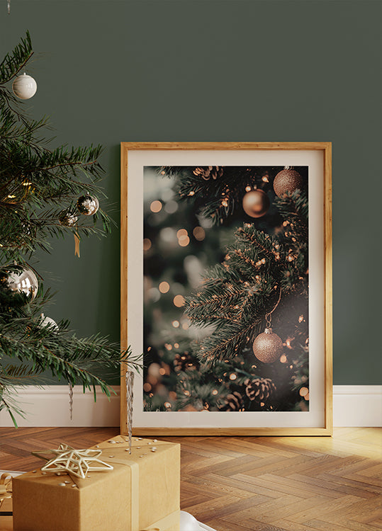 Christmas Tree with Golden Lights Poster - Posterbox.dk