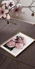 Elegant Pink Roses Poster - Posterbox.dk