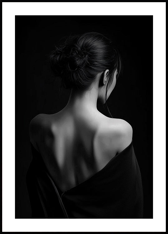Feminine Elegance in Black and White Poster - Posterbox.dk