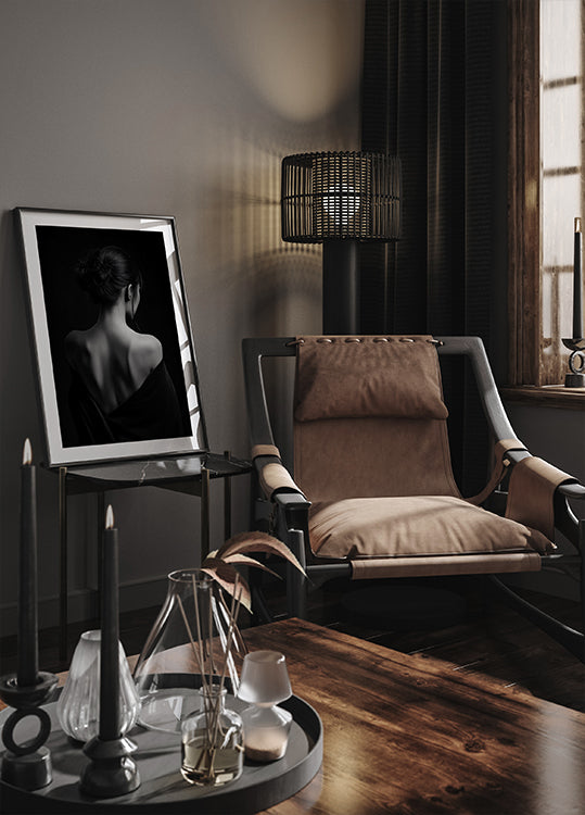 Feminine Elegance in Black and White Poster - Posterbox.dk