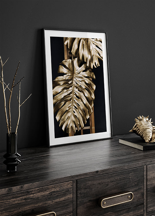 Golden Monstera №2 Poster - Posterbox.dk