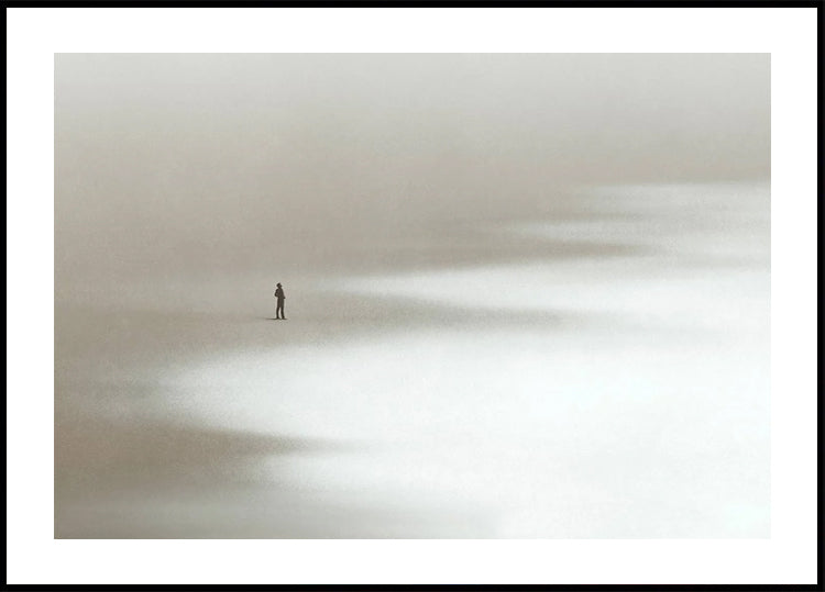 Lonely Man Walking the Beach Poster - Posterbox.dk