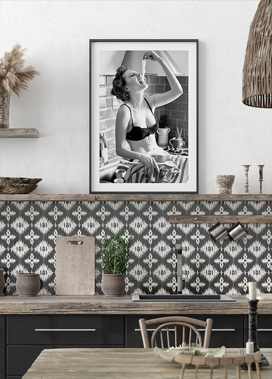 Playing With Spaghetti Poster - Posterbox.dk