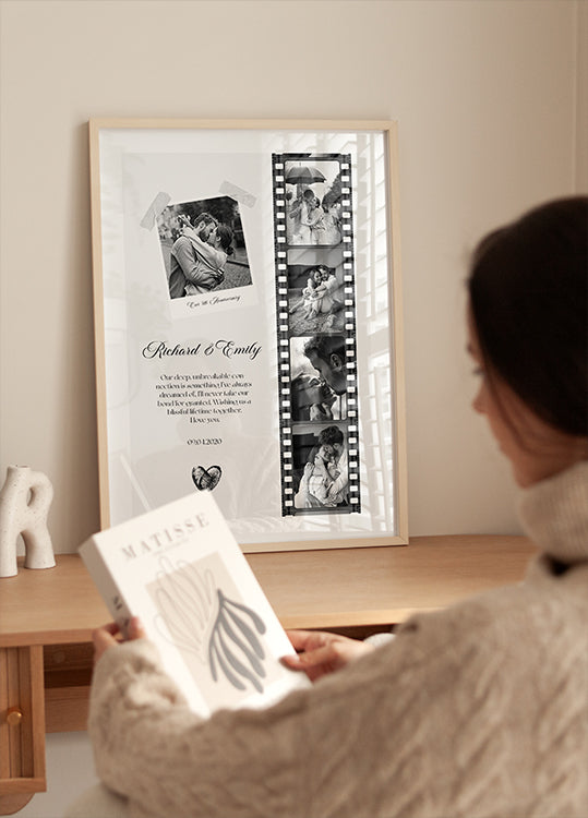 Romantic Couple, Black and White Photo Strip Poster - Posterbox.dk
