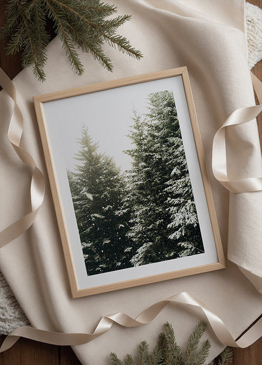 Snowy Evergreen Forest Poster - Posterbox.dk