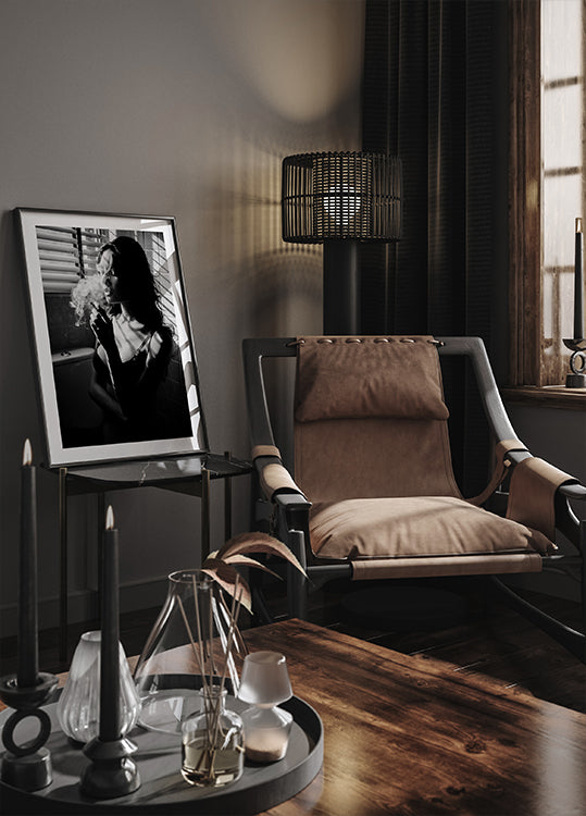 Woman in Light and Shadow Poster - Posterbox.dk